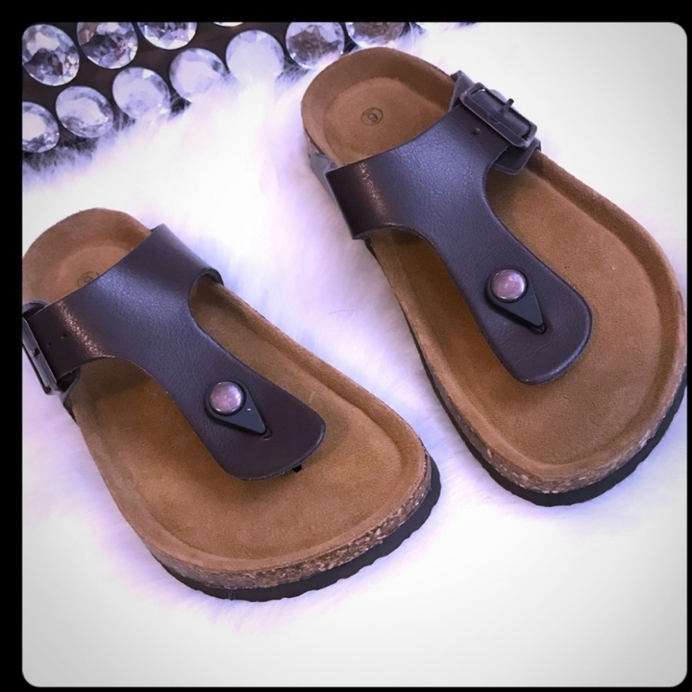 Birkenstock’s inspired Women’s size 6, Brown